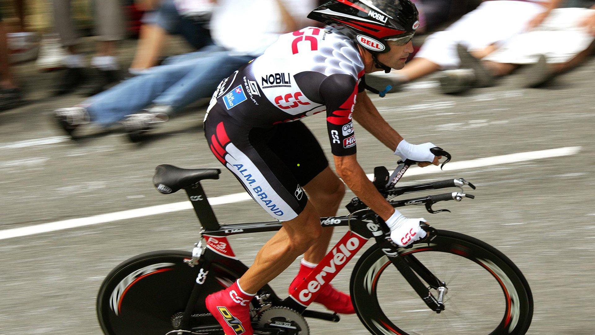 守望先锋联赛天价入场费触顶2000万美元，电竞俱乐部陷入财务与运营双重困境