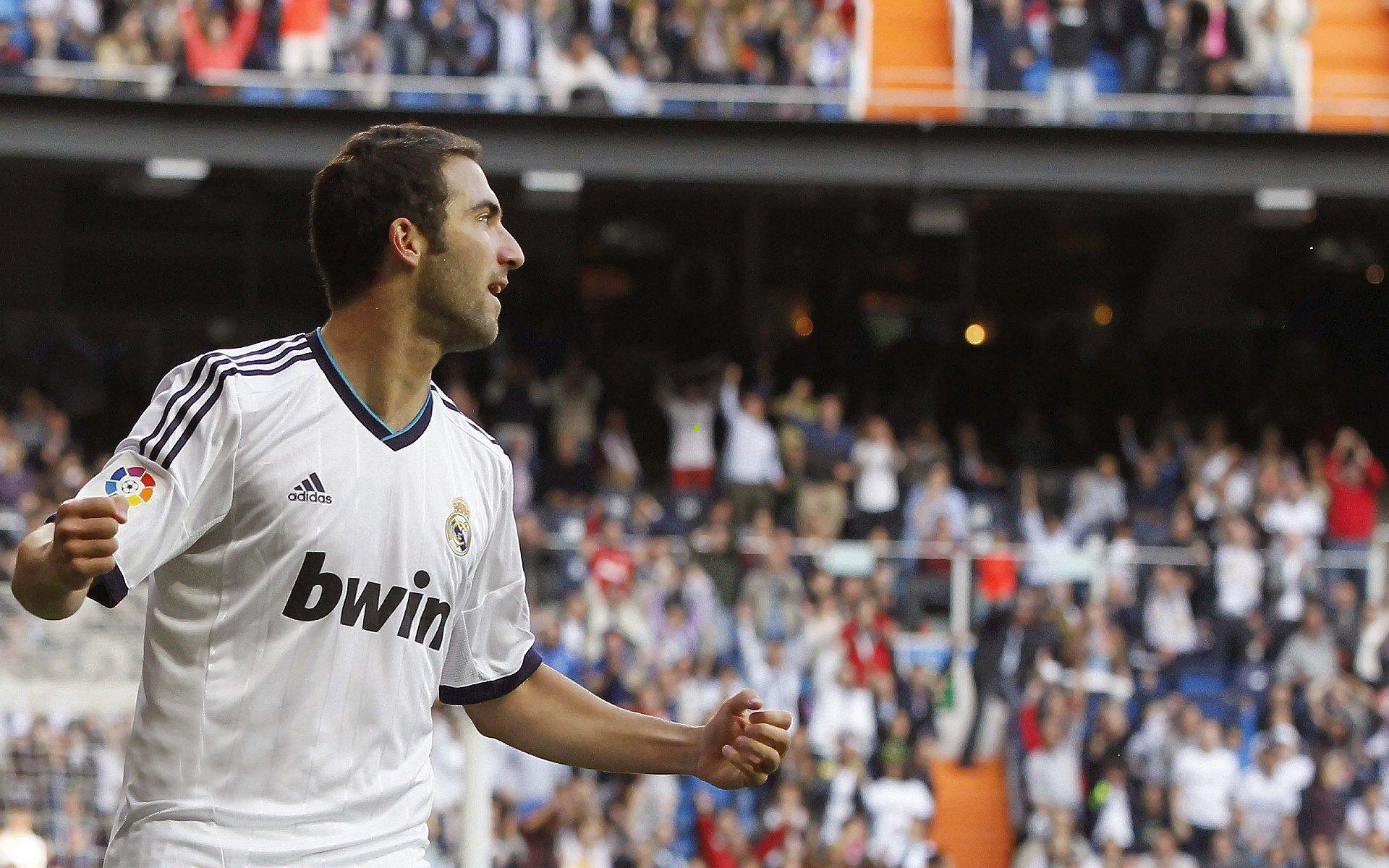 马克斯深情回忆巴萨岁月，与梅西小罗并肩是生涯至幸，盛赞梅西历史最佳